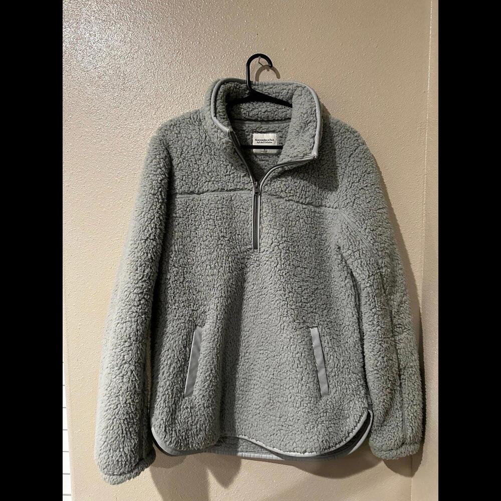 Abercrombie and Fitch zip up